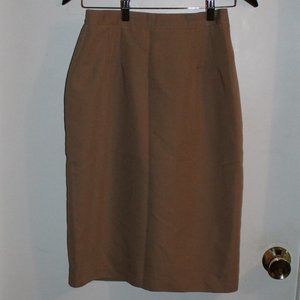 Women's Briggs New York Tan Skirt